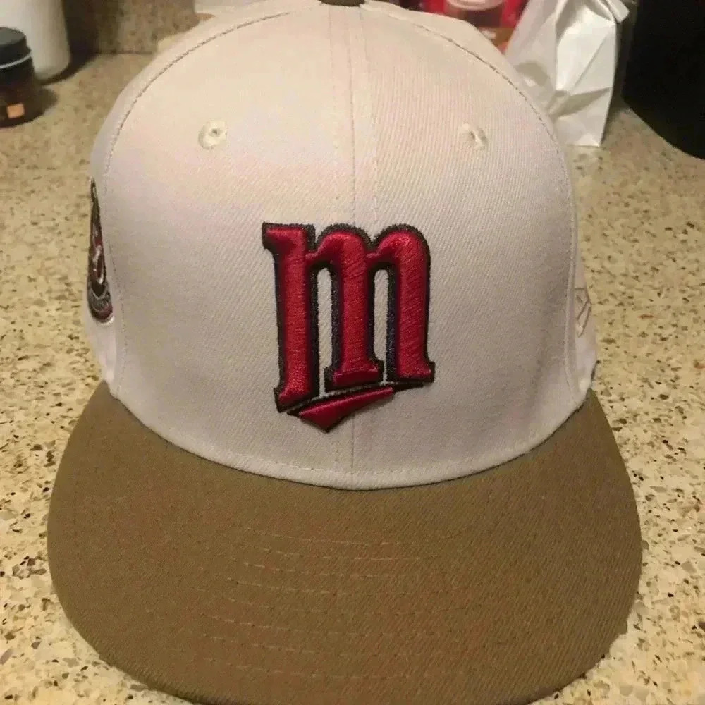 Era 59fifty, 7 1/2 Minnesota Twins, Chrome Dome PRE-owned